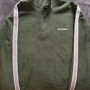 *WORN*  Medium OldNavy quarter zip
